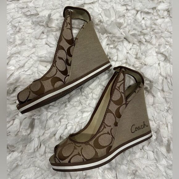 Coach platforms - Picture 2 of 6